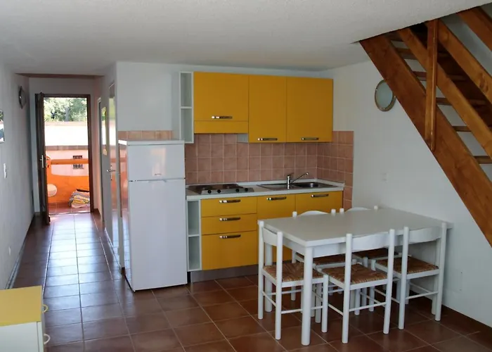 Porto Vecchio, 6 Persons, 500 M * Zonza