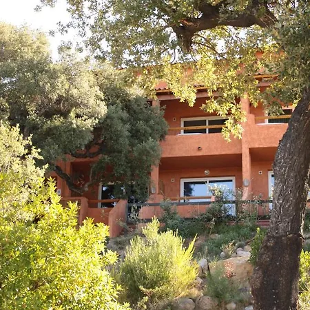 Three-room For 6 People With Air Conditioning Near Porto Vecchio Apartment *