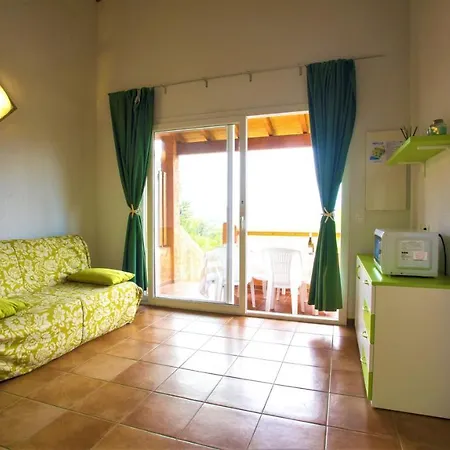 Three-room For 6 People With Air Conditioning Near Porto Vecchio Apartment *