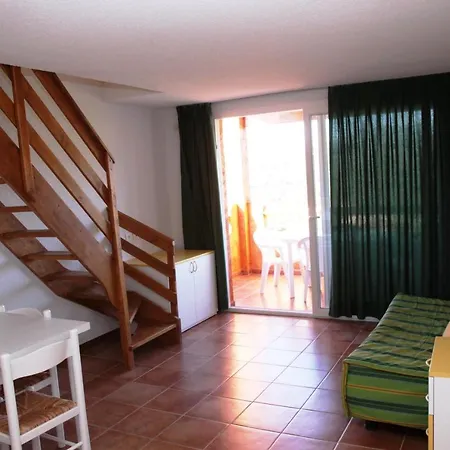 Three-room For 6 People With Air Conditioning Near Porto Vecchio *