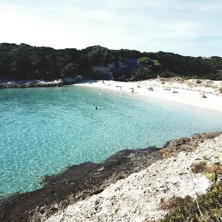 Three-room For 6 People With Air Conditioning Near Porto Vecchio Apartment *
