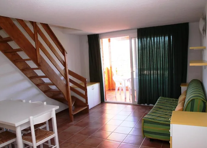 Porto Vecchio, 6 Persons, 500 M *